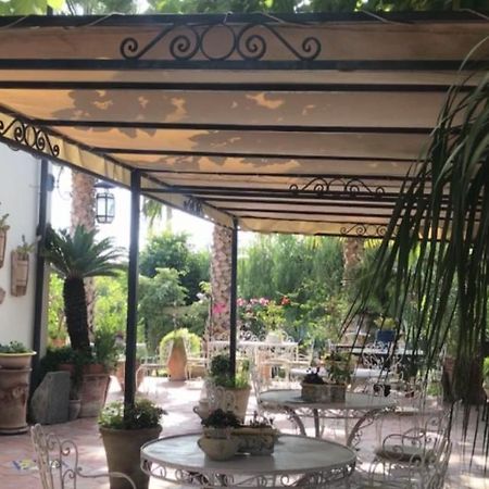Bed and Breakfast La Capanna Di Giuseppe E Maria Таормина Экстерьер фото