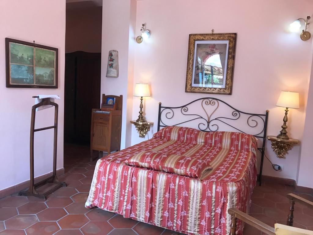 Bed and Breakfast La Capanna Di Giuseppe E Maria Таормина Экстерьер фото